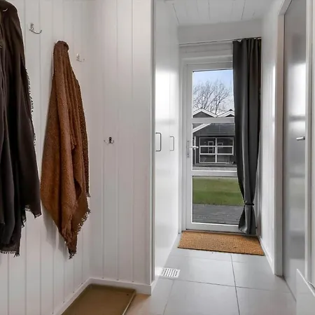 度假居 C11593-hemmet-bork-hytteby-98 *