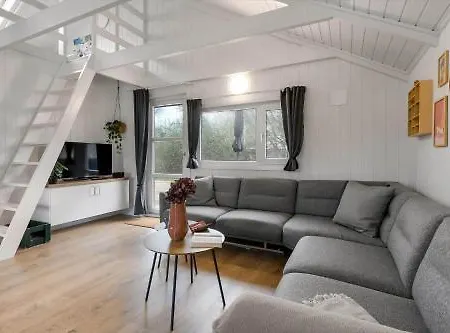 C11593-hemmet-bork-hytteby-98 Feriehus *